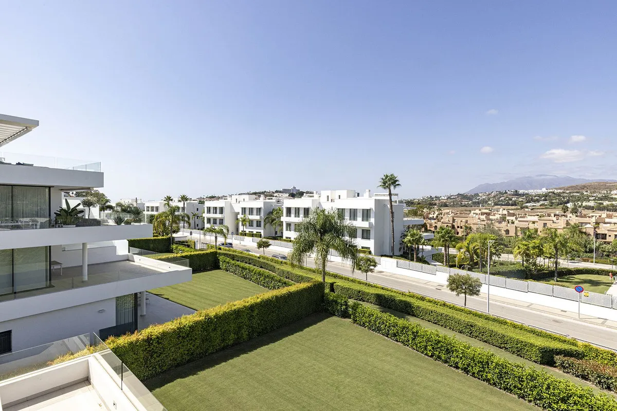 74163c4b-d1b3-4f77-8638-c00da7f05375