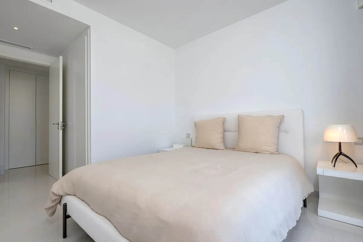 d800fbf5-d7a0-4ebe-b2ac-75fbf9e7d9dd