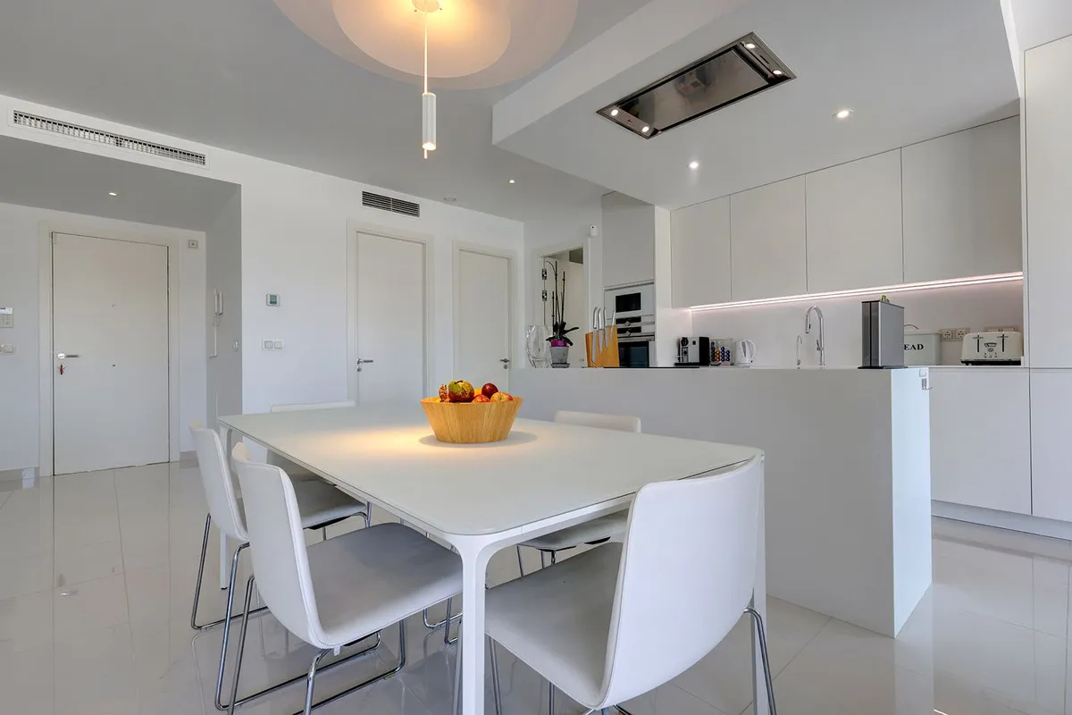 e2216b8e-6950-4ed6-a771-b94d9b9875bf