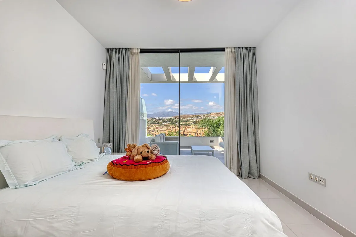 eb22734f-72b0-4314-8ee0-25107098cfd4