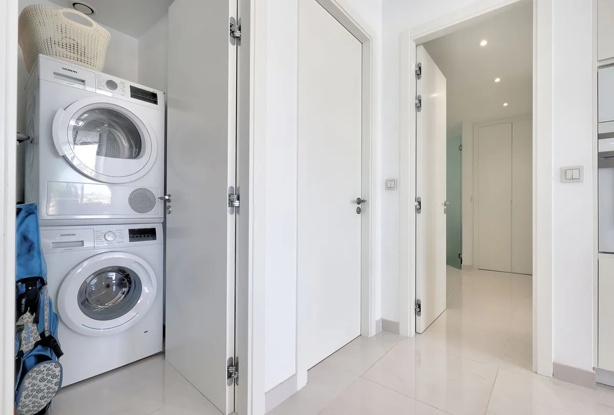 f48460a1-6522-4f34-8963-5489a8b4e7cb