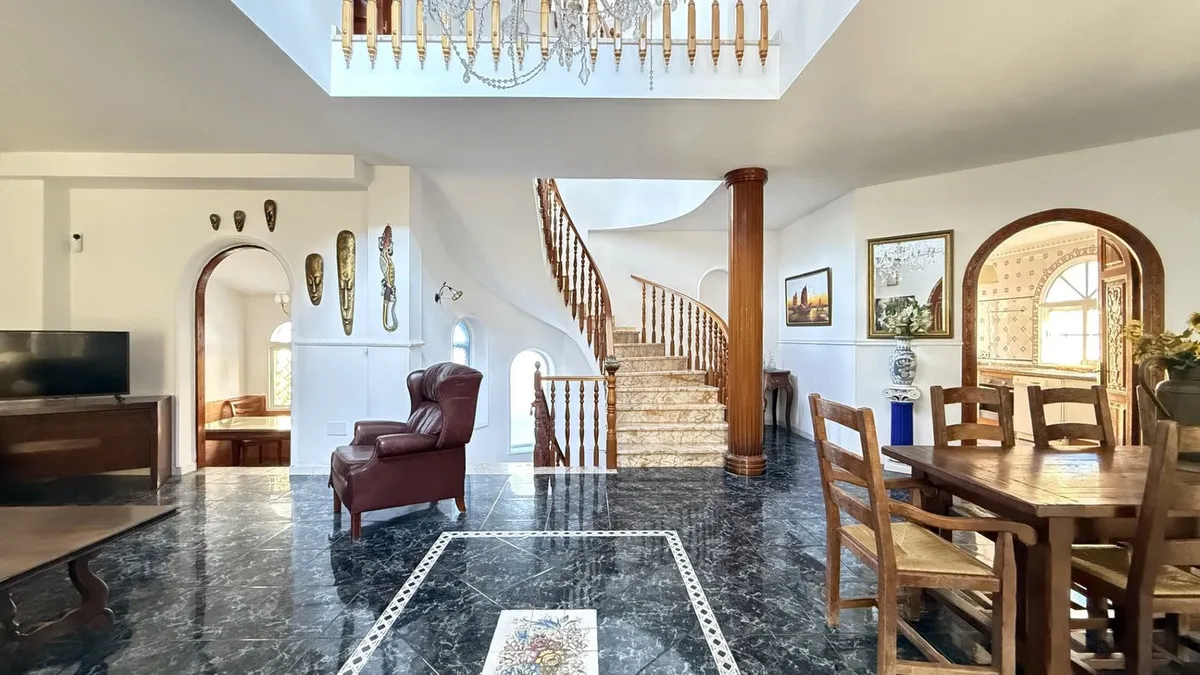 16e59b00-1ac2-40e9-b5fb-e3d8eba80518