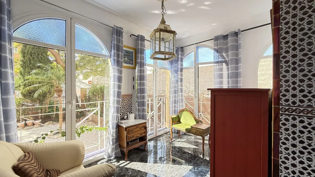 24108e86-8756-4cd3-b246-cd574302df9a