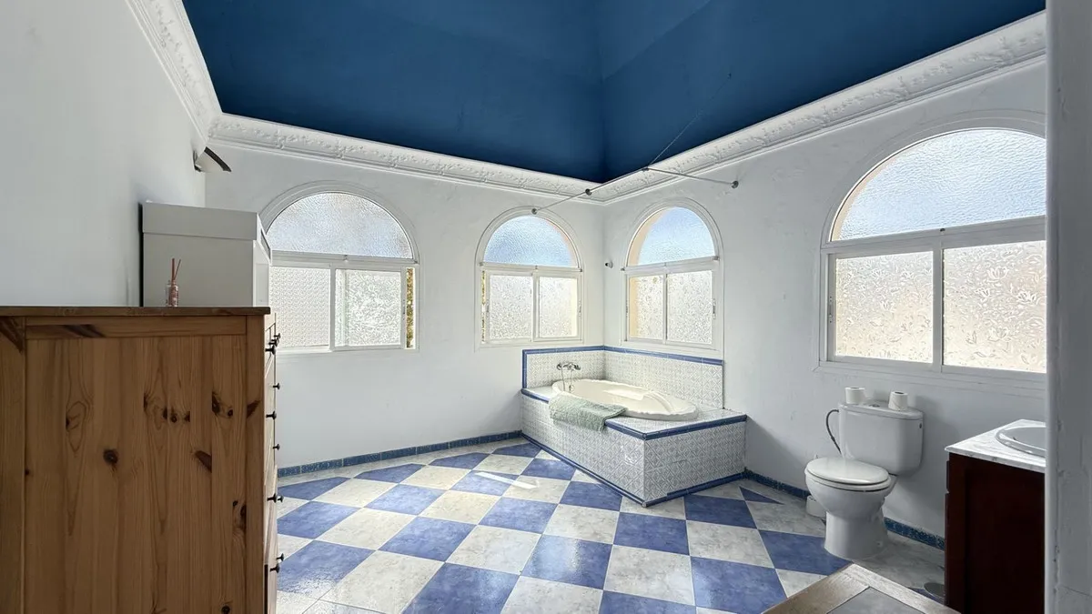 8fde6695-c0dc-45c7-a50d-8ed9f72ab68d