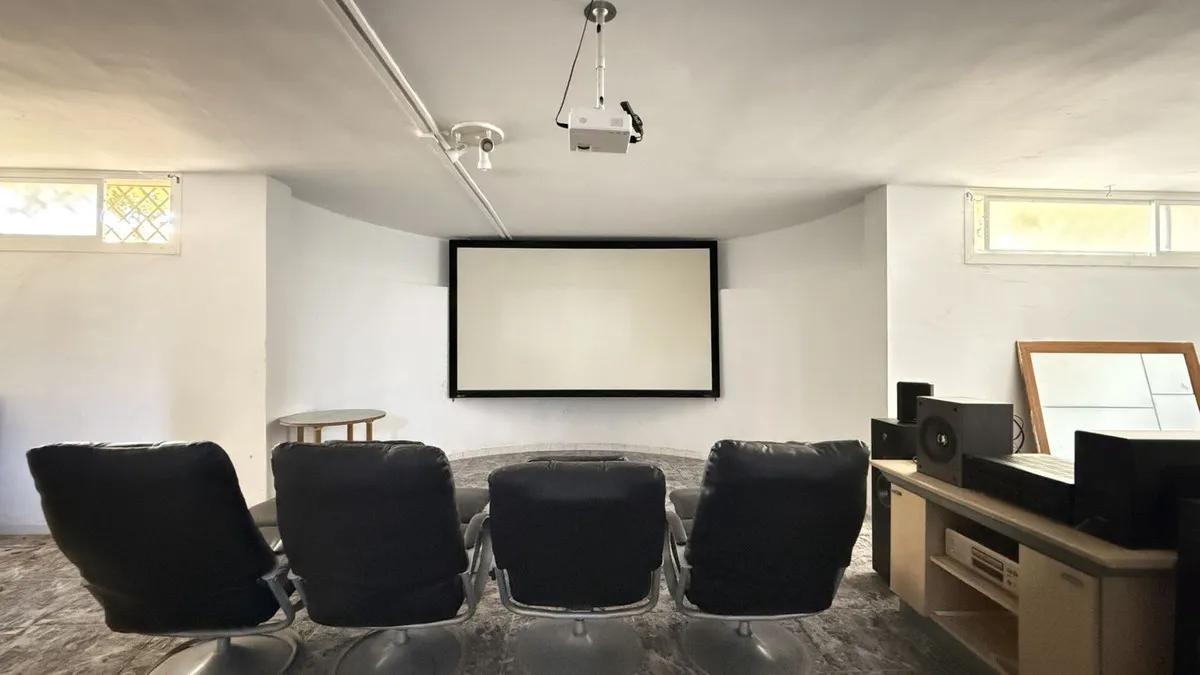 cb44426d-aa65-4251-a865-5b5ac8b1952f