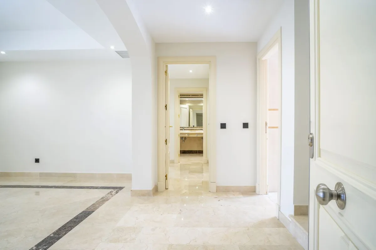 9f0f0e83-e420-4bde-ac8a-5ad7d5a8c92c