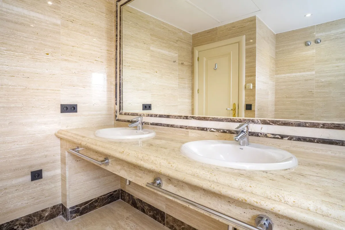 b1ea32d6-68e6-479b-8ff6-2166e8f7ae71