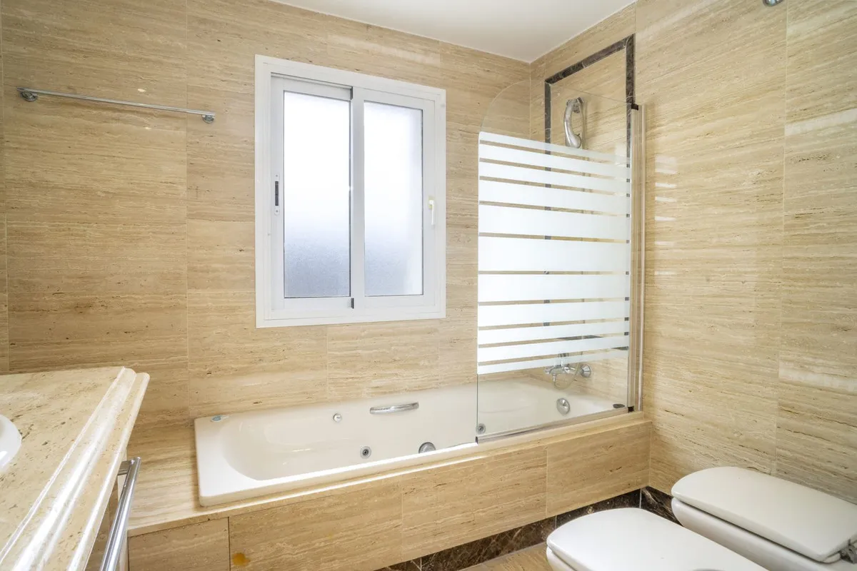 cb0e6bc4-ddac-417f-bdfa-e54fe490b93a