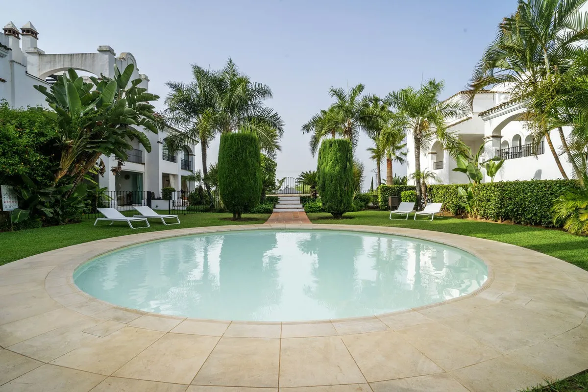 f1b1fd5c-bb3e-4b88-ae54-50065ec286c1