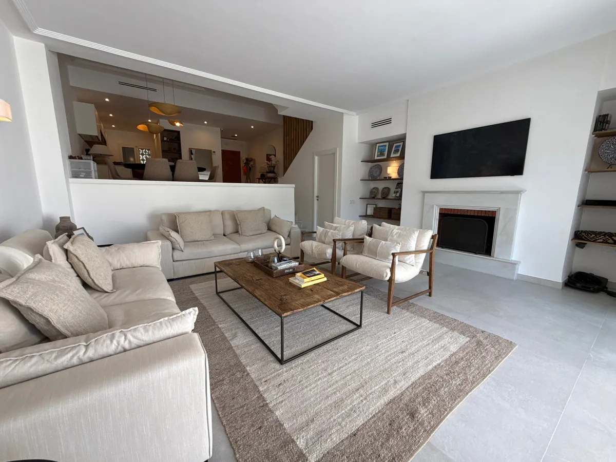 2172b9ee-7e3d-4693-9ec3-bfc20fd5f164