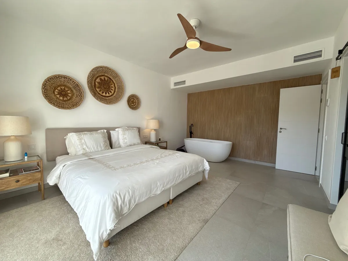 2b67a1c7-e77e-4281-b98e-56e82987abbf