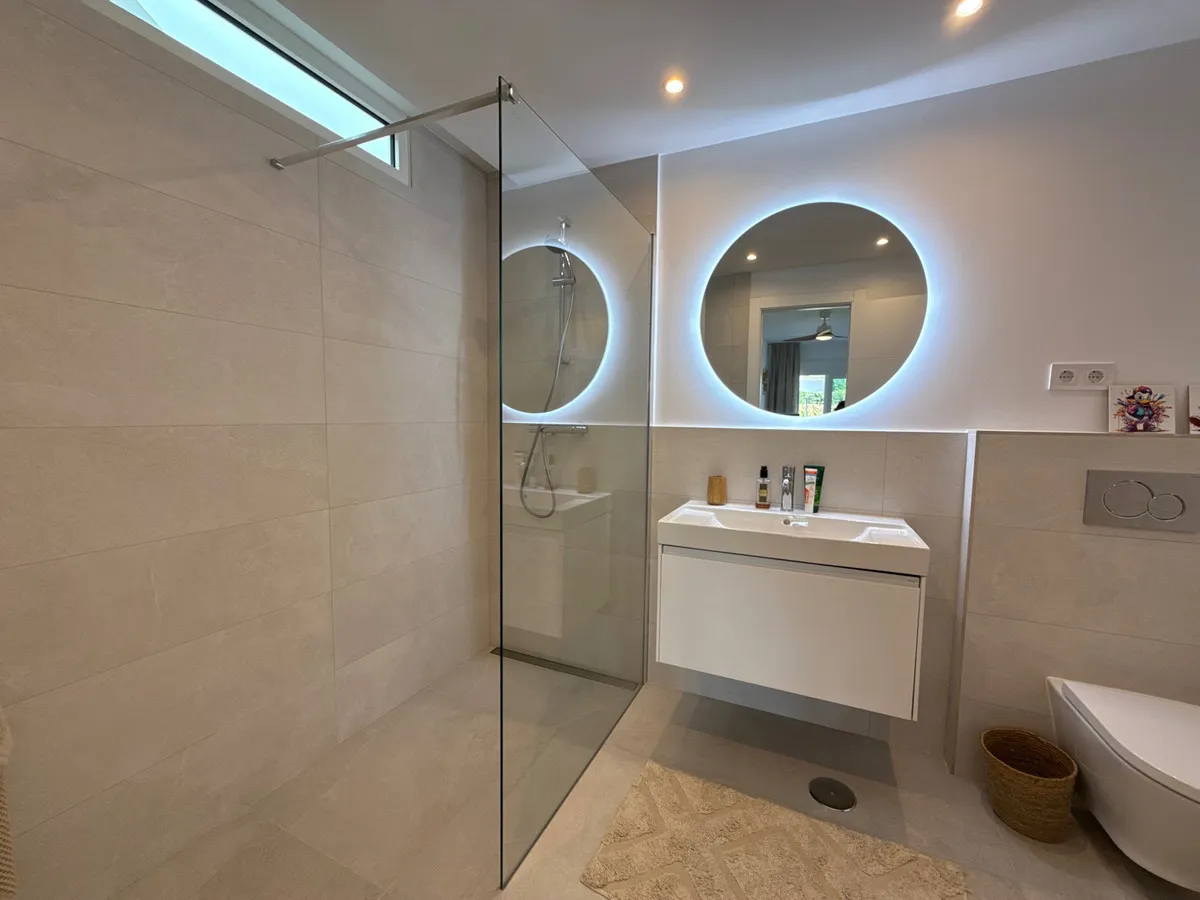 57b73d2f-014b-47b1-af80-a7c94149c079