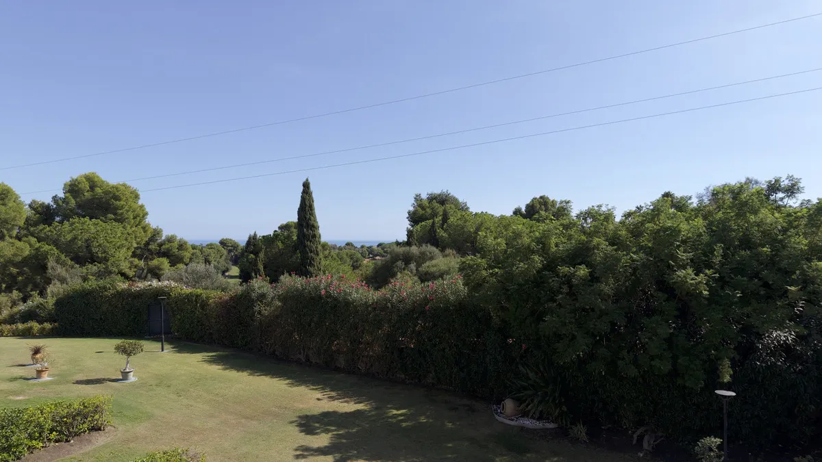 6ab76fda-7502-45a1-a503-16f57f829e42