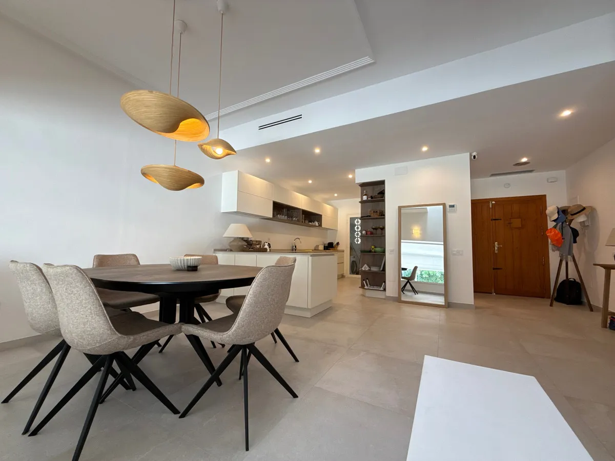 a01e55df-c14a-49d9-8c46-43297999d311