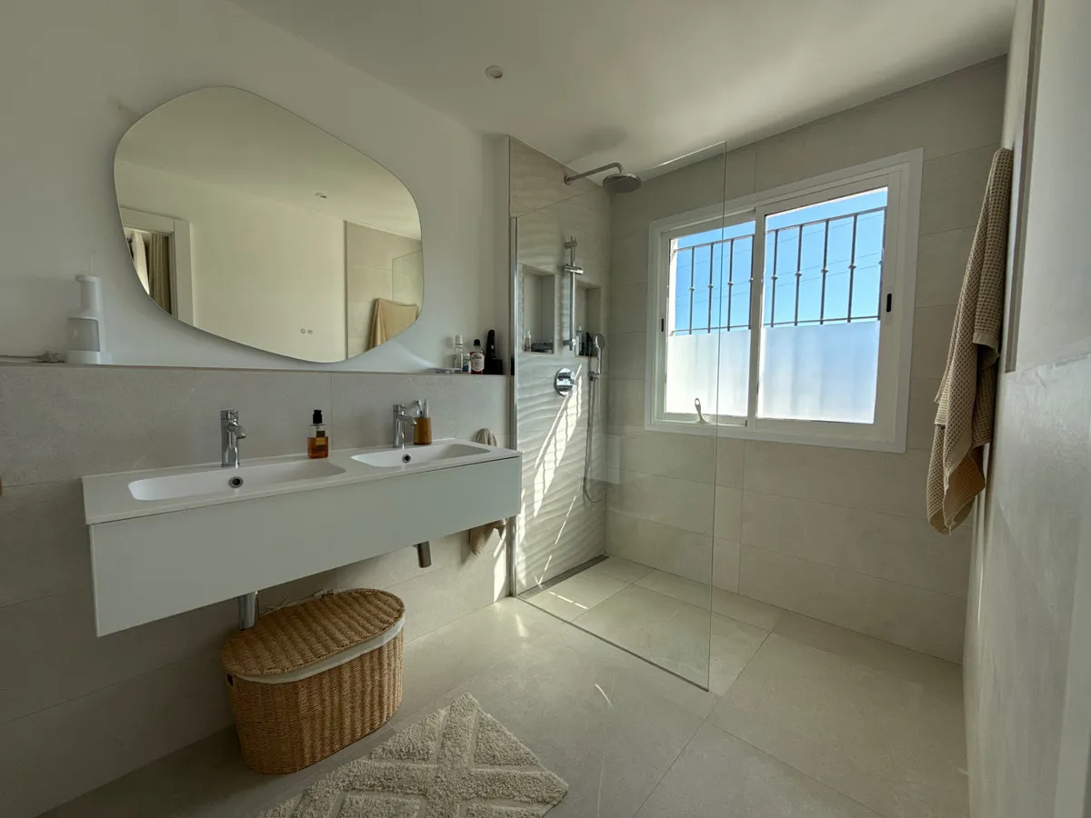 c8ea2c59-90f5-4dd5-b34a-f2ecb33a24c7