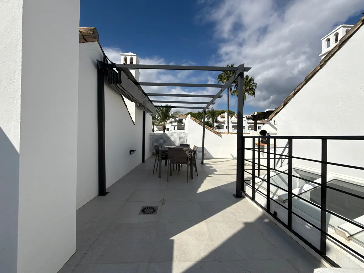 e8e2c18e-8ef9-4145-93a8-a096b4721a2b