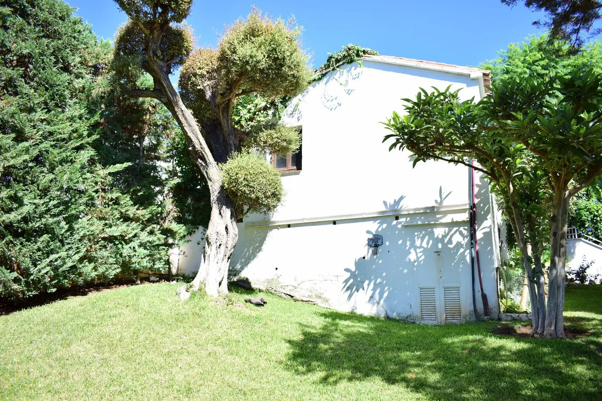 18dc2eaf-99b8-4b96-b401-a3760c77427c