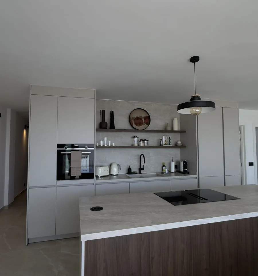 c8ae6efb-e5e4-42f0-a80f-27906244b959