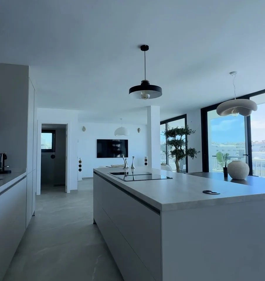 cc6ca82d-cfb4-4835-9296-b0832a7784b3