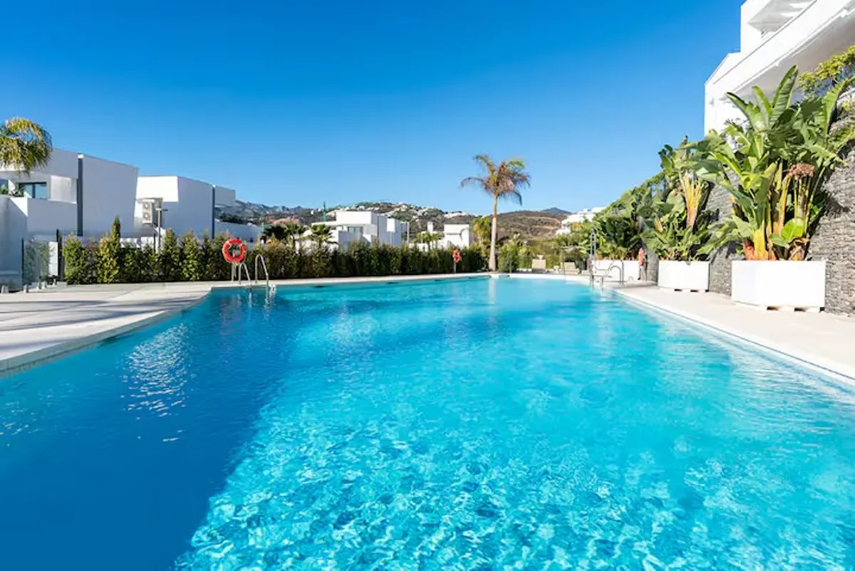 5ce564c5-316a-49bf-8106-45740875e28e