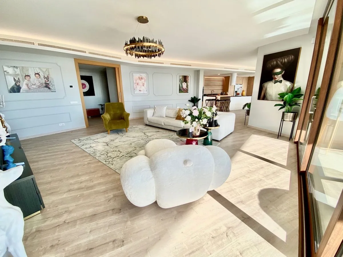 4b8972da-4600-442a-a8bd-5185d388529f