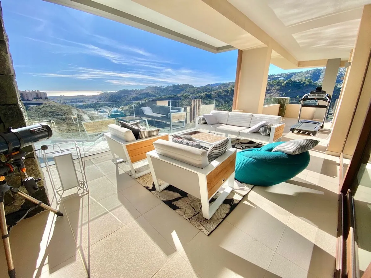 cd55fb37-d9b4-4a79-8f98-435997a5358a