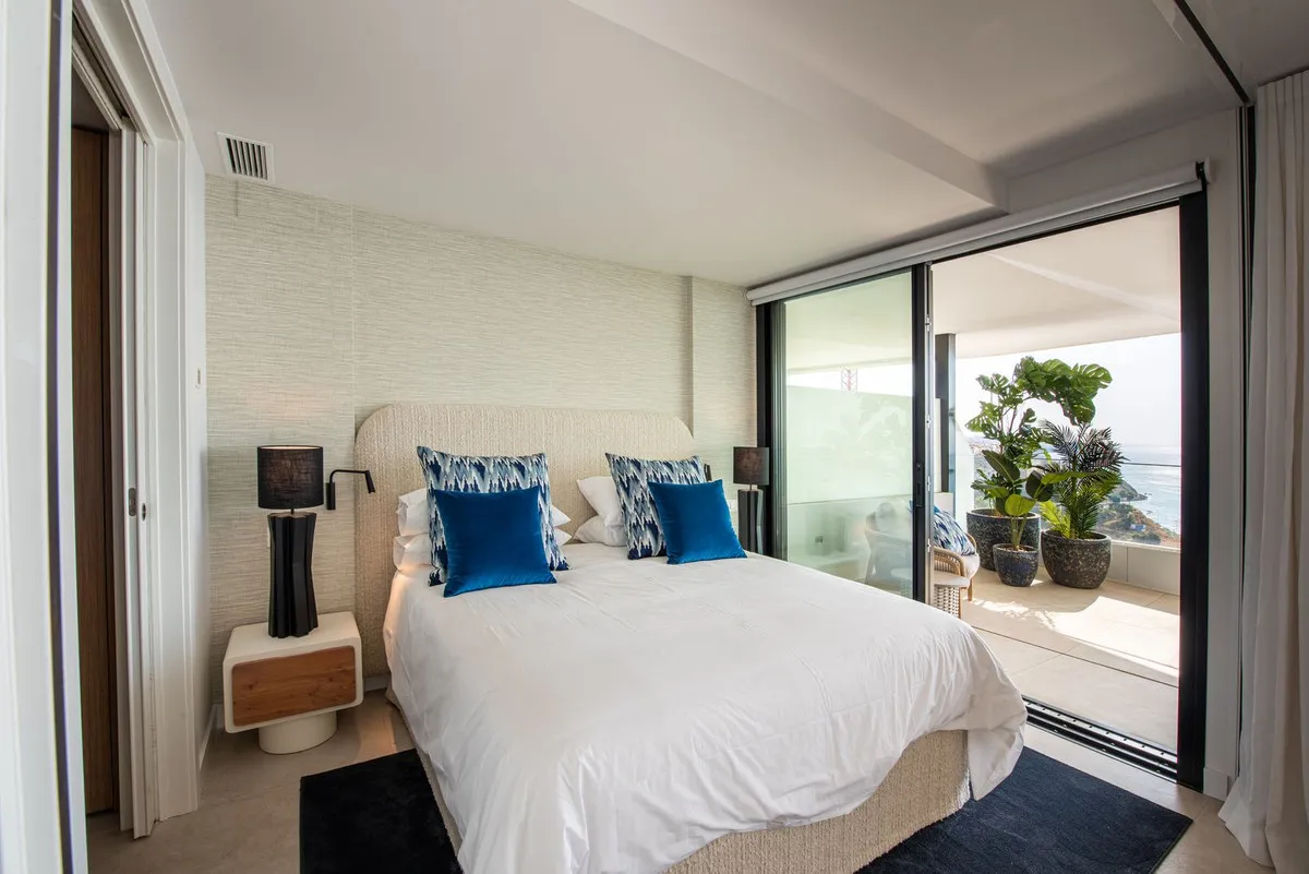 b2e0010f-08ec-4d37-897b-d191368783c3