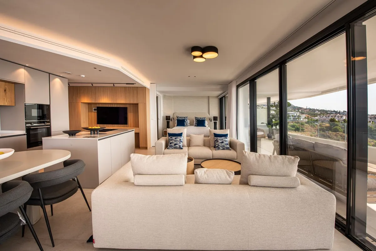 dbb28aaa-40f8-4bcf-b987-c9a6bc8fe4d1