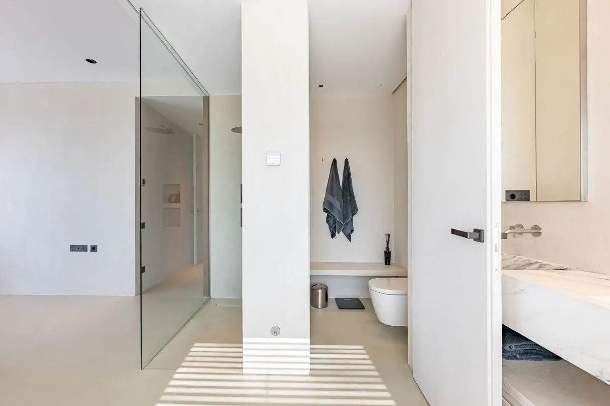 1d0d04bd-6a51-4321-8eaa-01a6ba6b029a