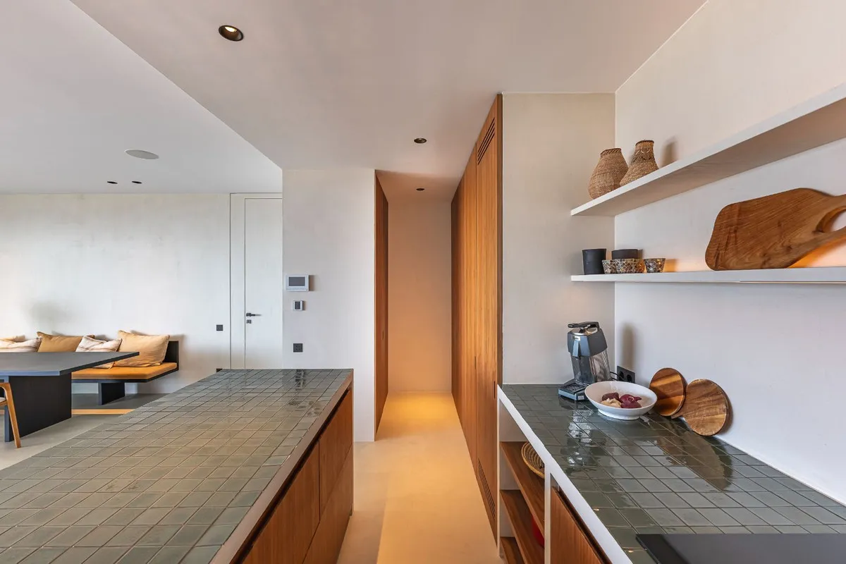 4d0066ee-5153-477f-991a-f81522109a1a