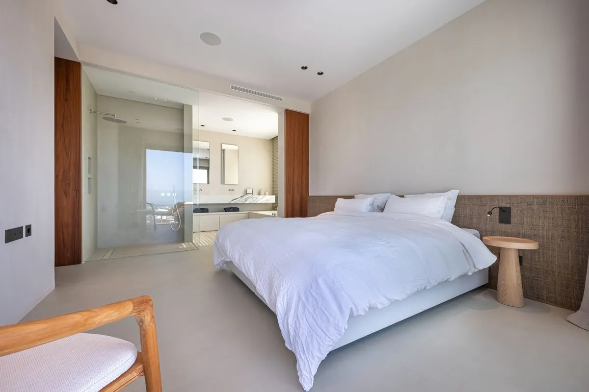 9108f6e8-b821-48a3-b243-3d458211c1cb