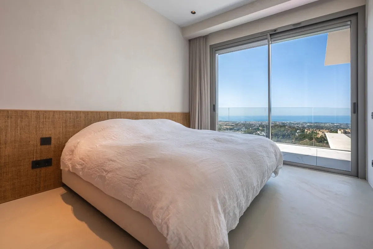 eb4c4067-2439-4ca7-ae8f-b9a5b47b09a8