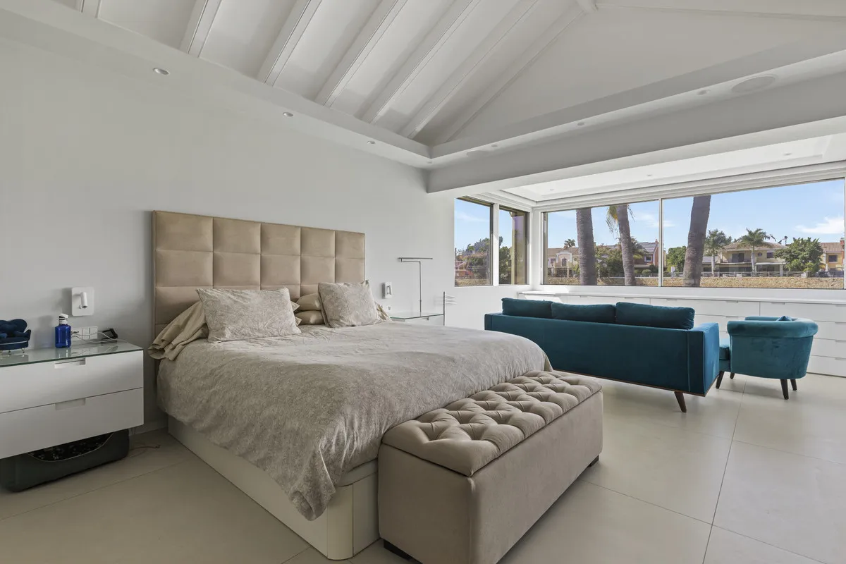 a76f772c-3218-4df0-bc8e-c155fc2610c3