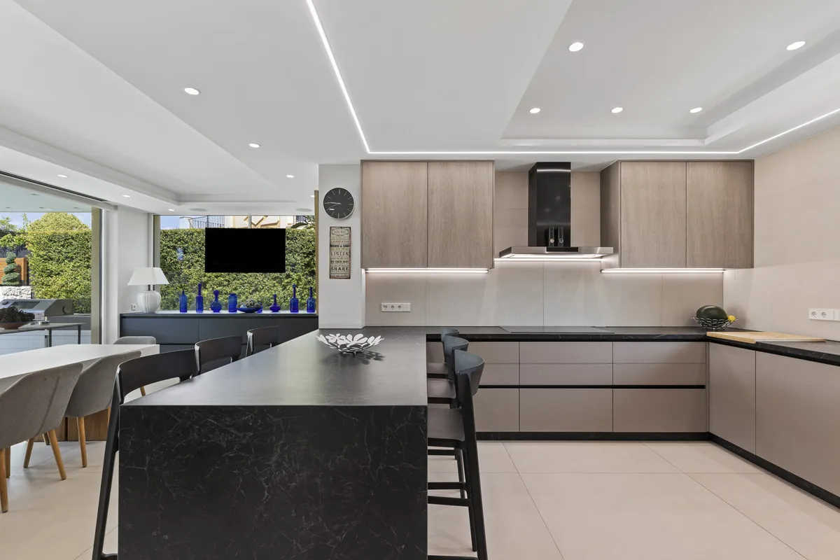 ca00fffe-37fa-4991-aa5f-9f3081b87759