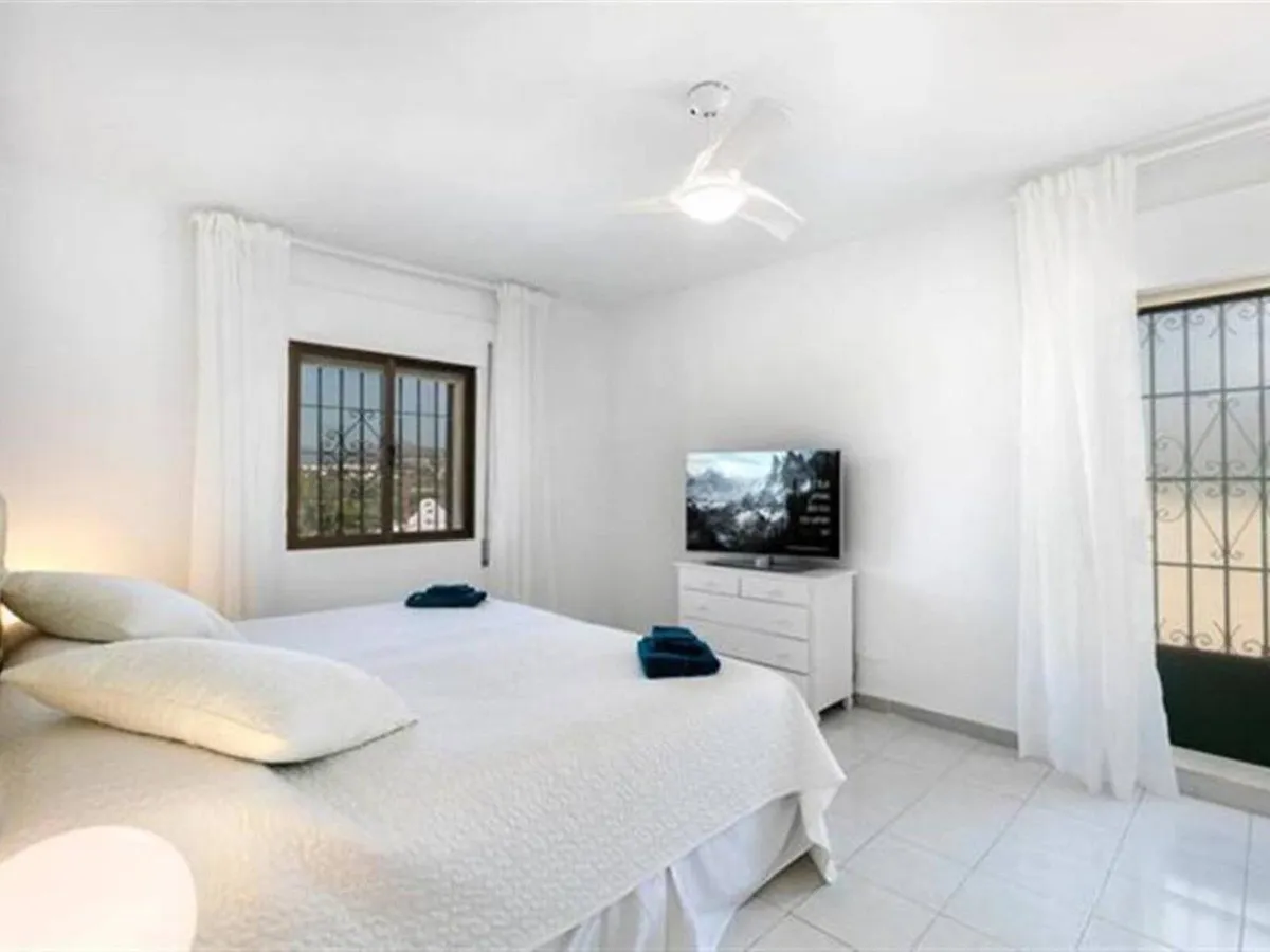 66b7454e-268b-435c-b544-86befa378122