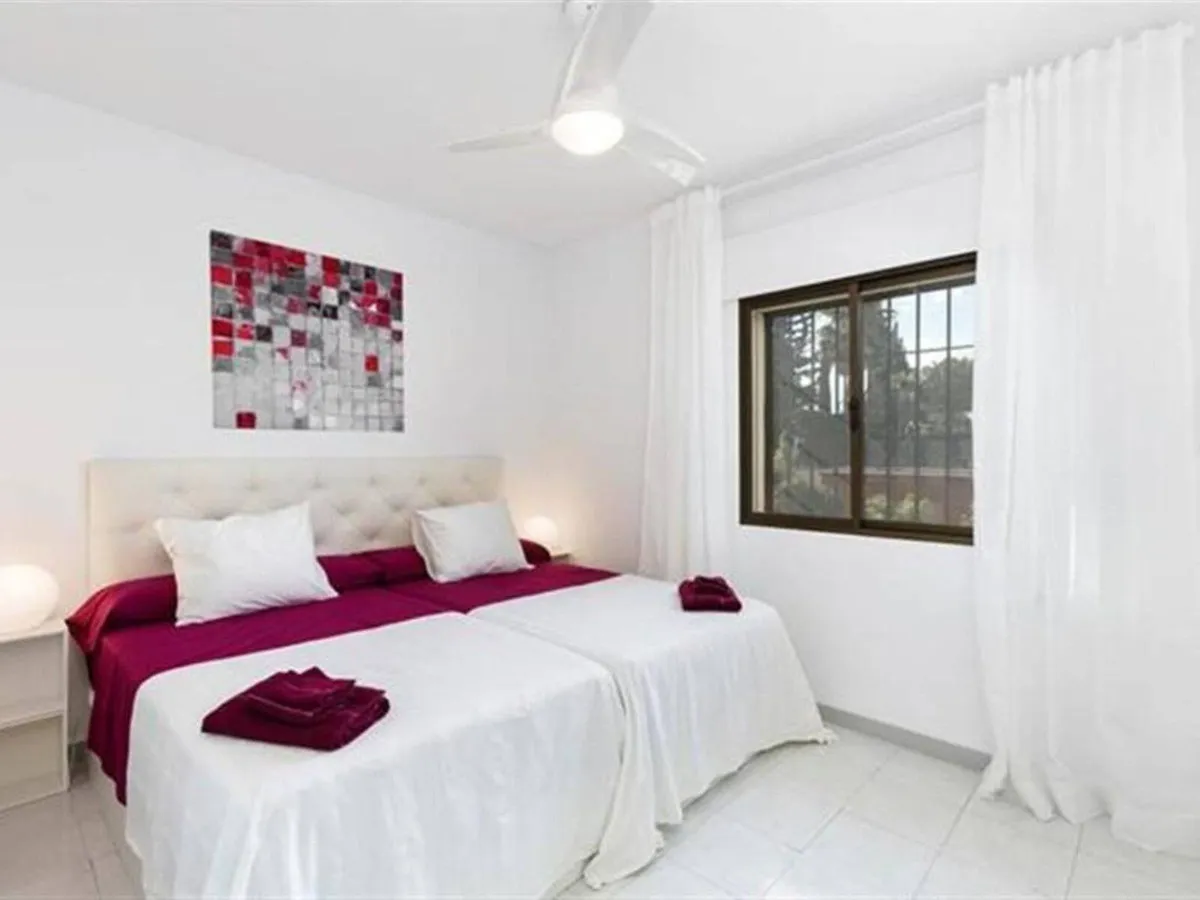 c4e17eea-7a5e-4ba0-83f7-49c6c25c68ce