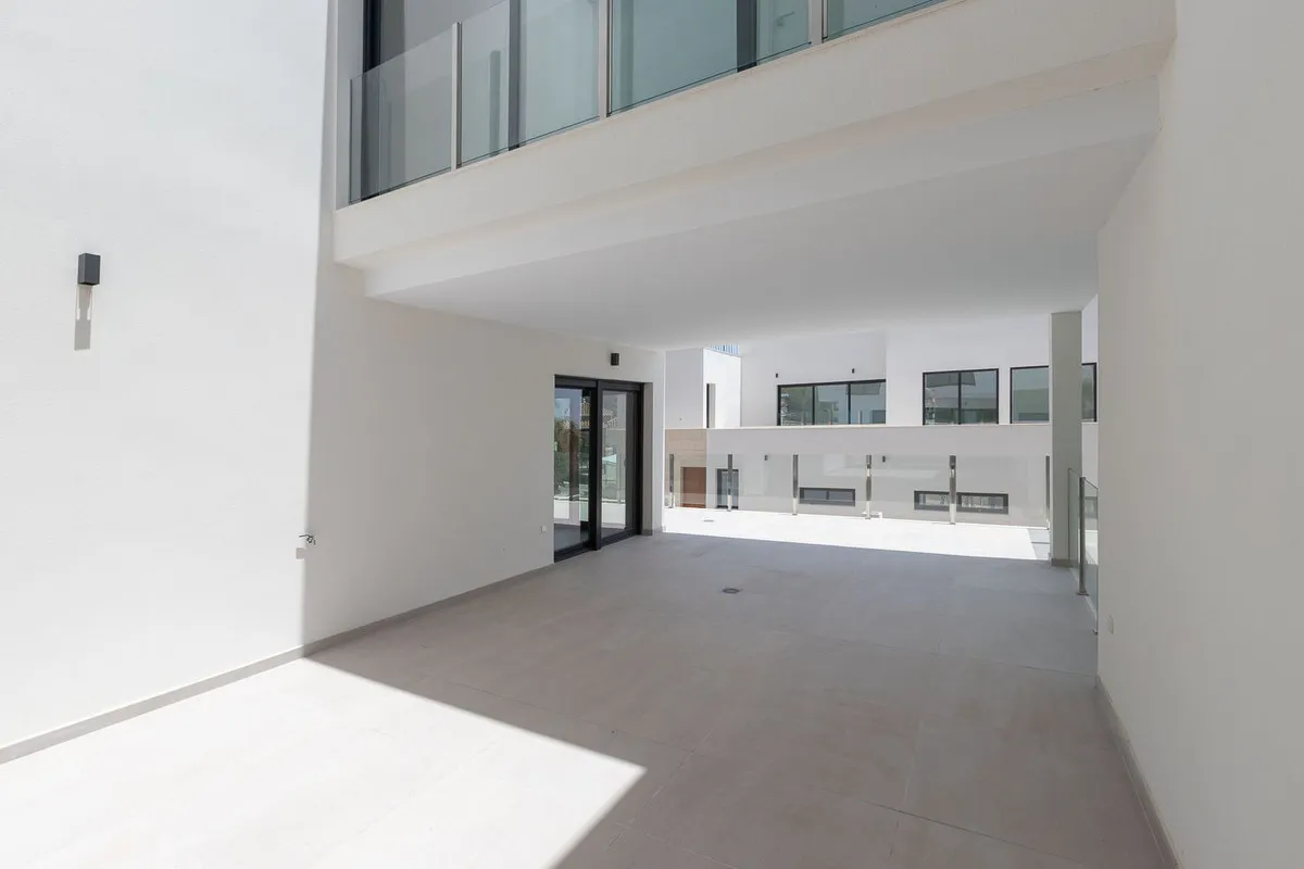 0869093a-d50e-41d4-a8f5-fc2ca8254f61