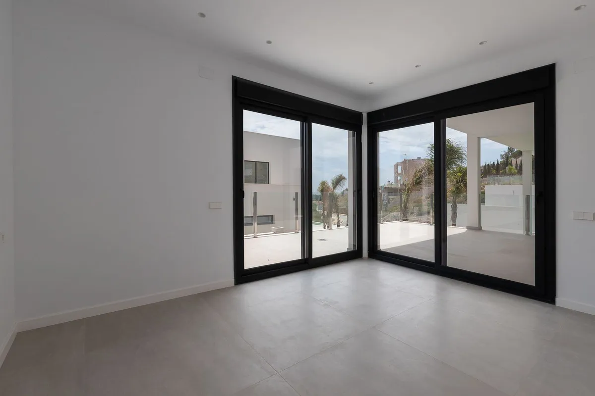 2cb3fe16-0657-4863-a656-fe883b5a8ec8