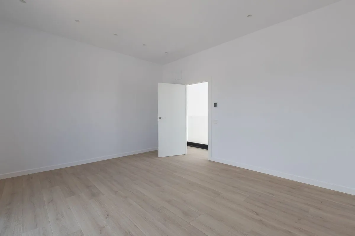 82cd5cb6-ab05-4404-8a37-fe1f4fcfb806