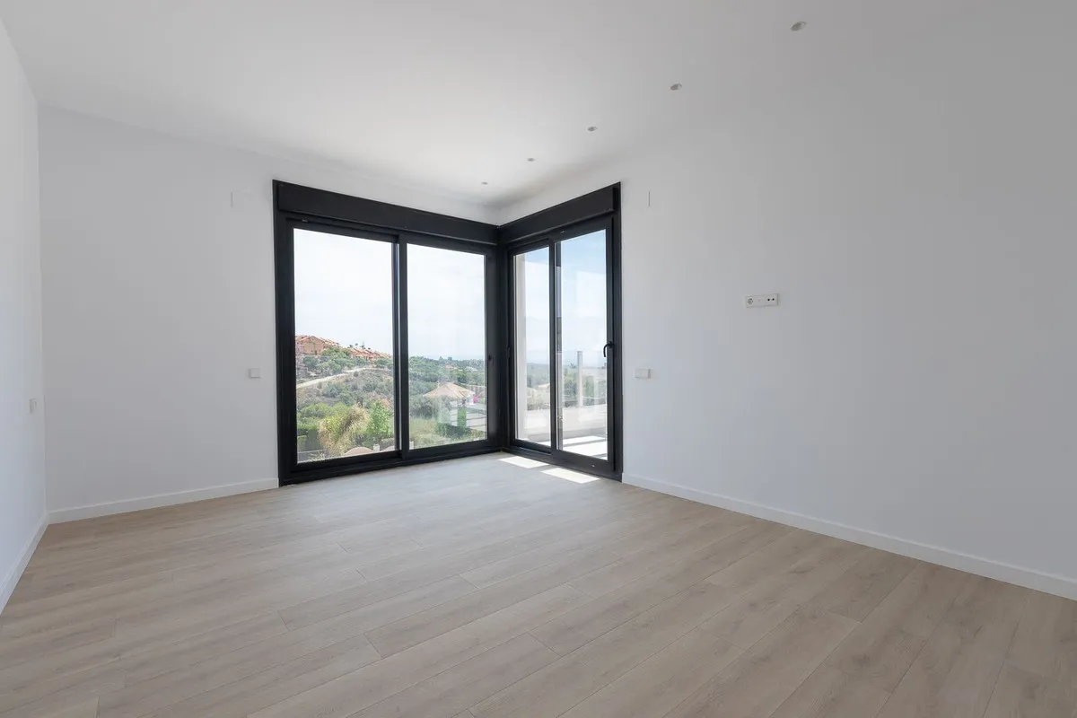 95f3f1d7-90ab-4c8d-9f94-c6bdb5a3a6fd