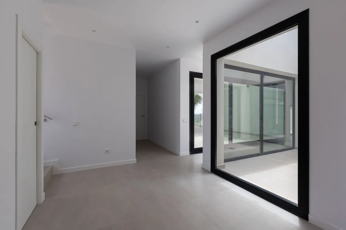 dc9007a0-d602-4a54-8bdb-97e34b1aac5e