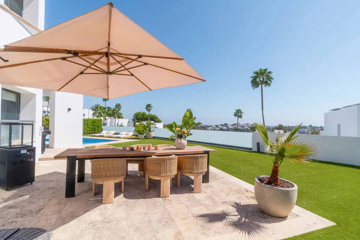 03c24df8-5f93-4a1b-b874-68df49a2d3b1