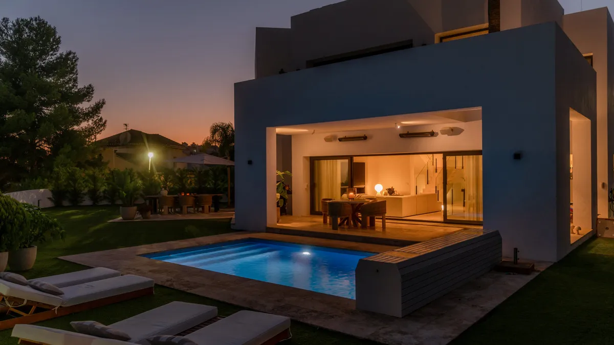 07bd623e-7d5e-4e54-9dca-8c5b704ce8e3