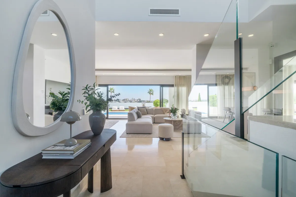 56beba91-fcb2-4184-ba54-10e6d72accc5