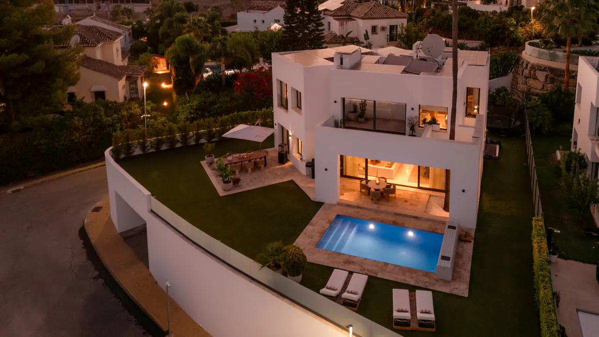 963ff058-0022-4ba9-b6f3-c6f796b1cccc