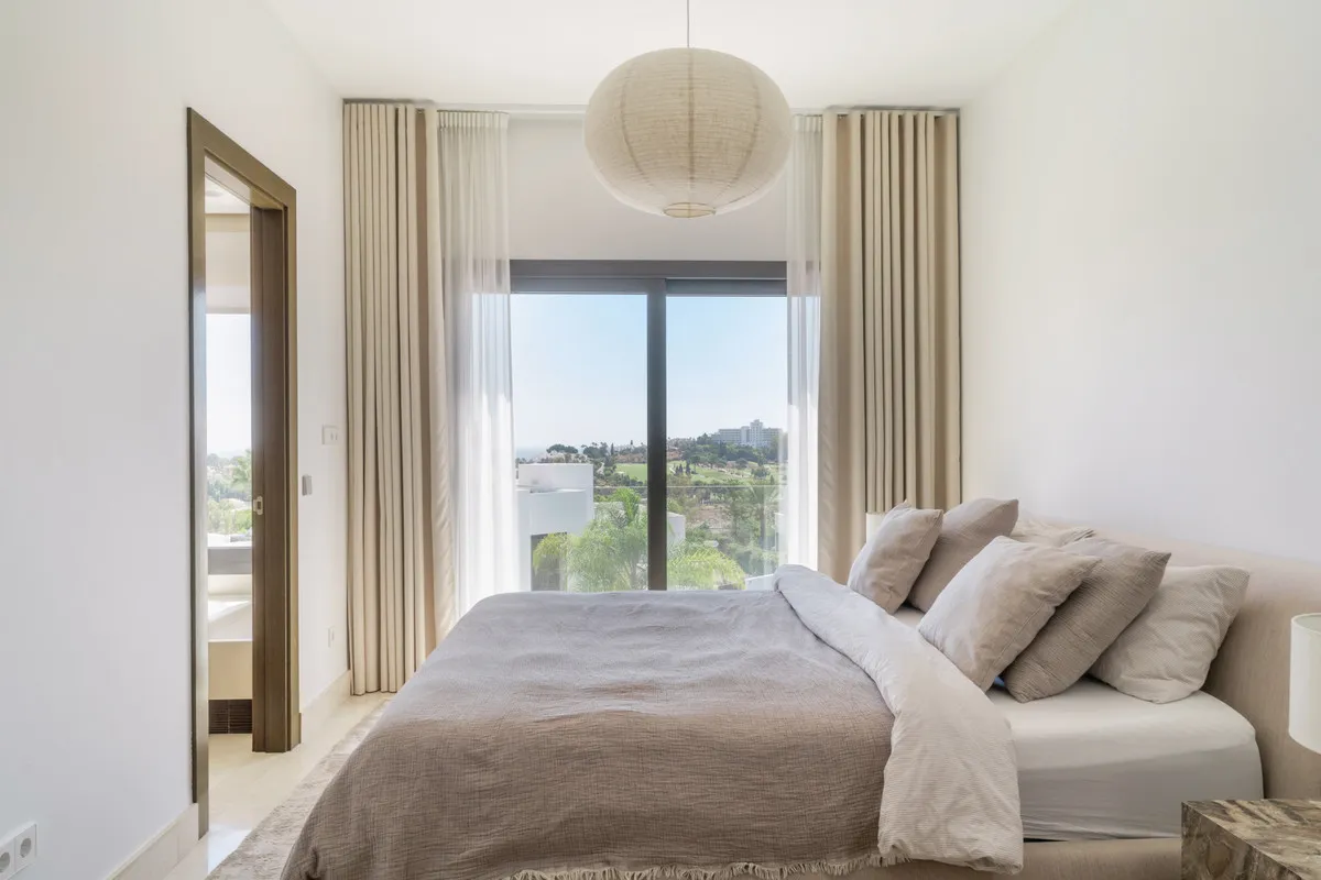 a41805d8-526f-4a09-9108-90a96a79cc47