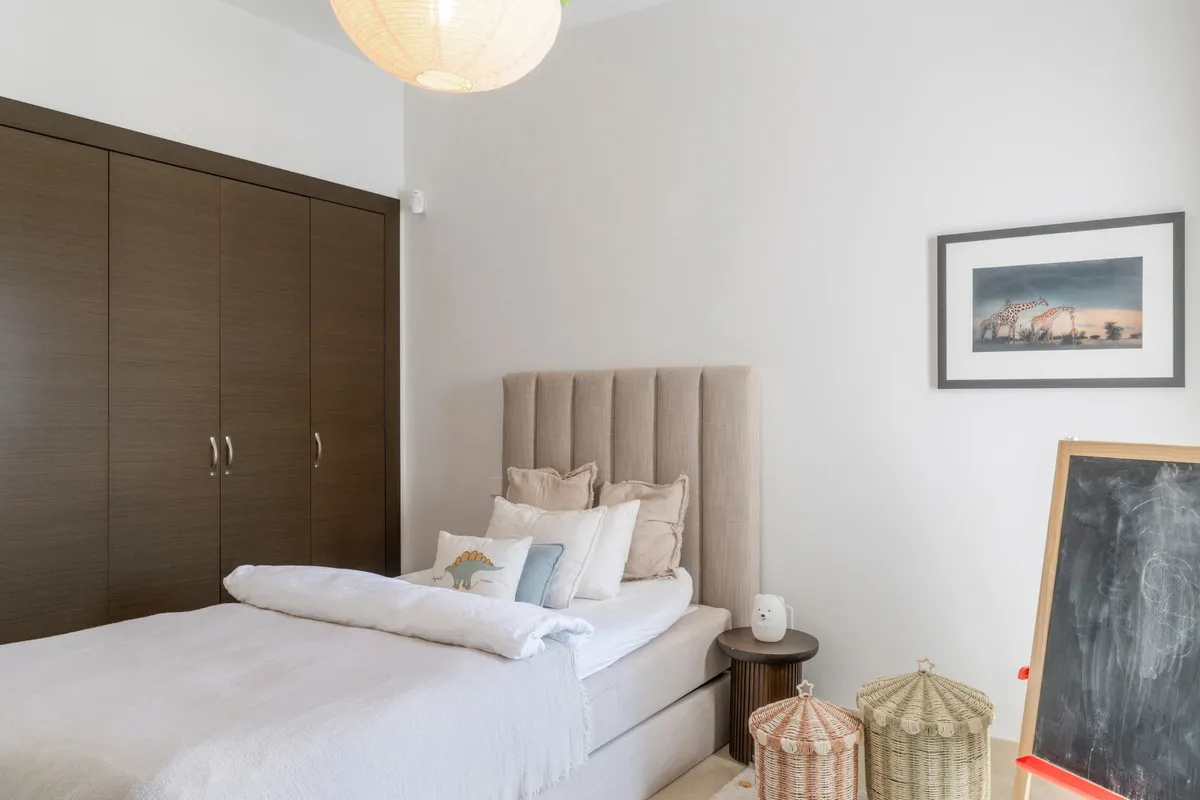 e12d681d-aac1-49fd-b074-1edcc2dcc2b2