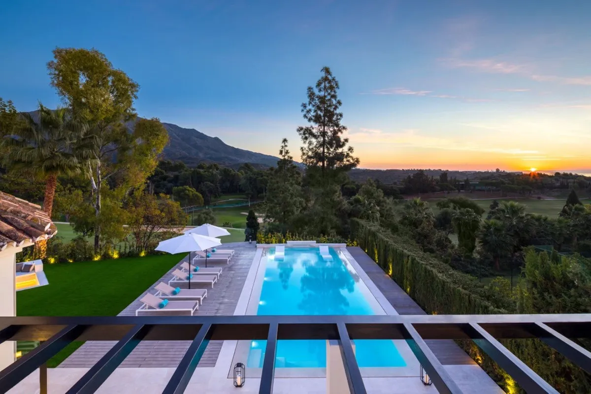 0166c2bf-c056-4bd8-8294-3b2e068e4594