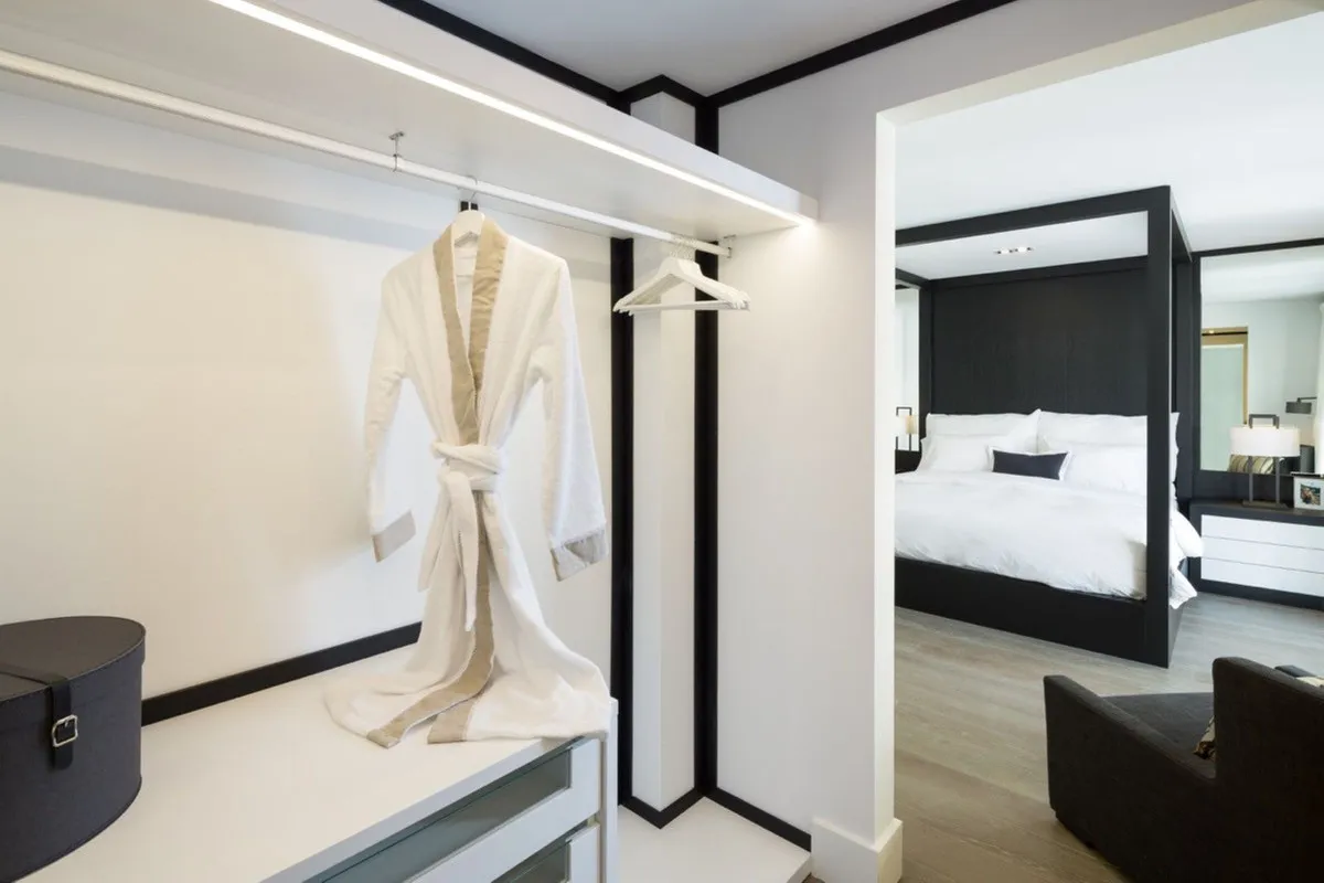 6ef7d520-11a9-4257-8777-38c07a40e193