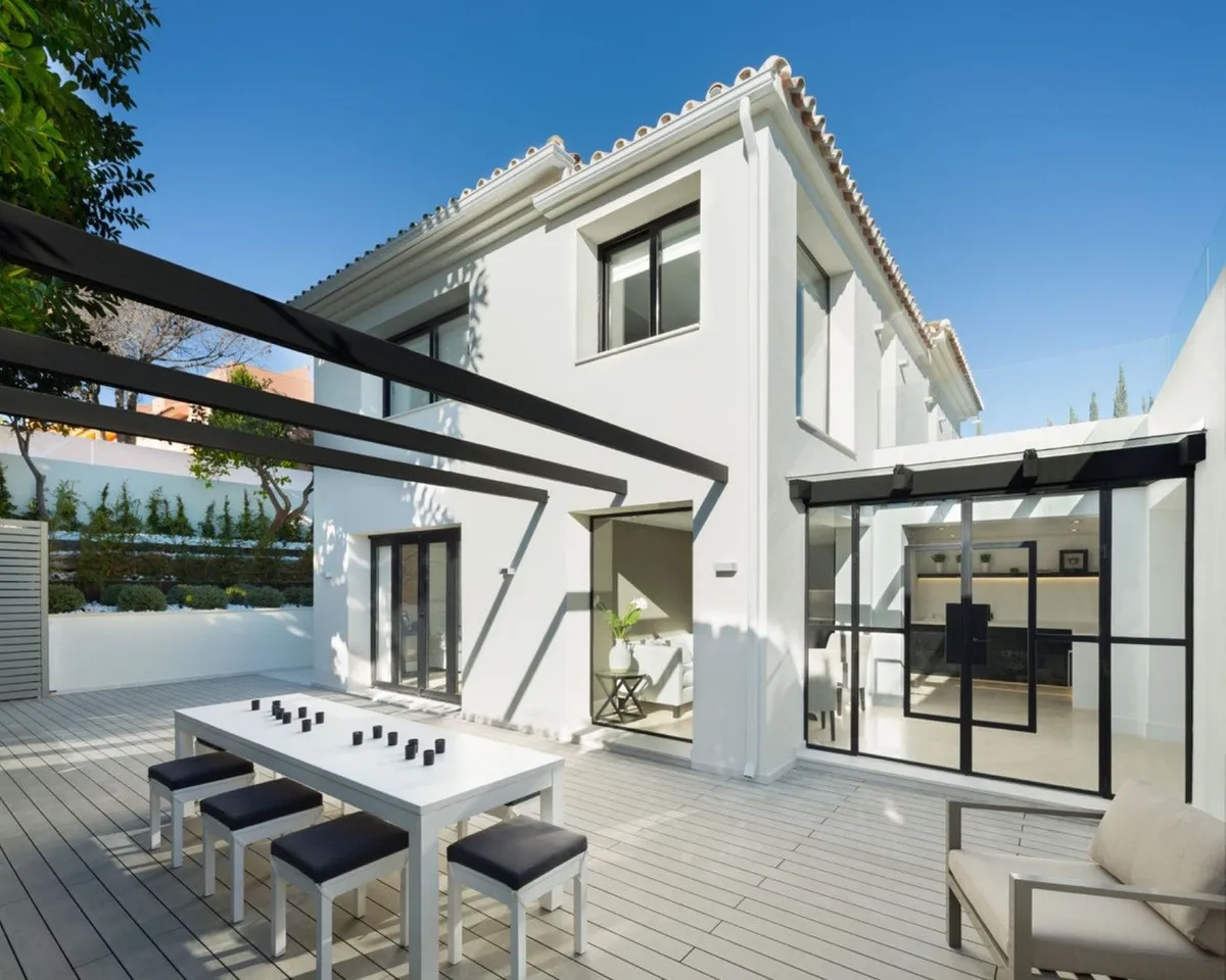 f4fb06a5-89db-47e2-bc70-86576d0c262f